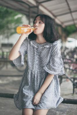 宝宝才两根手指就疼哭了怎么回事